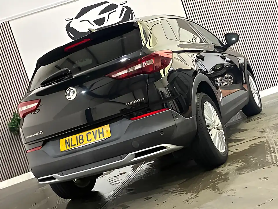 Used 2018 Vauxhall Grandland X Sport Nav Black - Interior and Exterior details 12