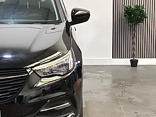 Used 2018 Vauxhall Grandland X Sport Nav Black - Interior and Exterior details 17