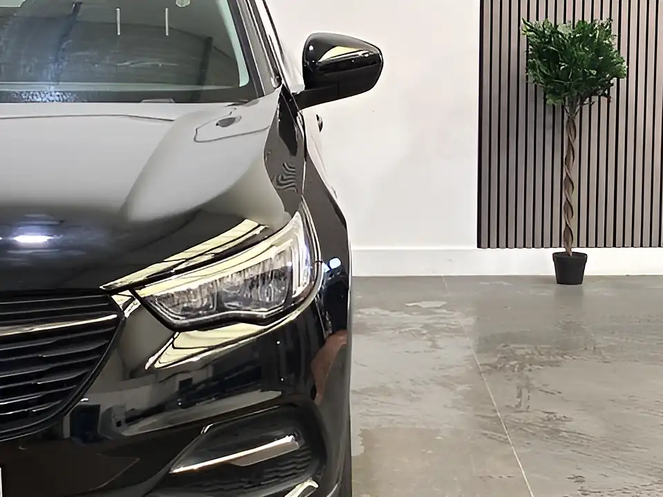 Used 2018 Vauxhall Grandland X Sport Nav Black - Interior and Exterior details 17