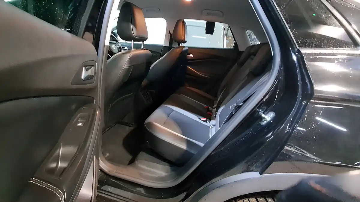 Used 2018 Vauxhall Grandland X Sport Nav Black - Interior and Exterior details 11