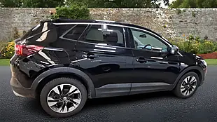 Used 2018 Vauxhall Grandland X Sport Nav Black - Interior and Exterior details 4