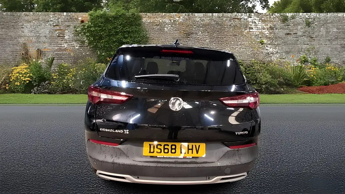 Used 2018 Vauxhall Grandland X Sport Nav Black - Interior and Exterior details 8