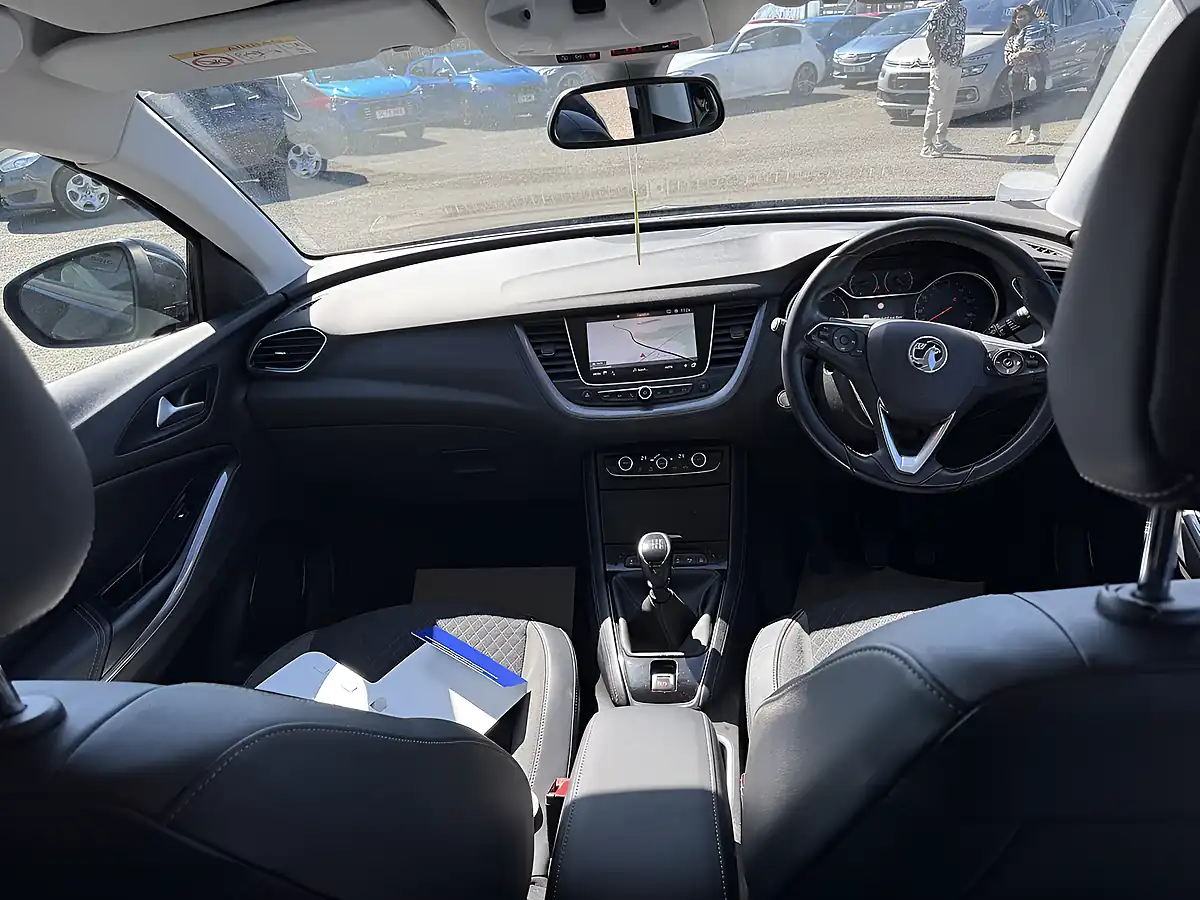 Used 2018 Vauxhall Grandland X Sport Nav Black - Interior and Exterior details 10