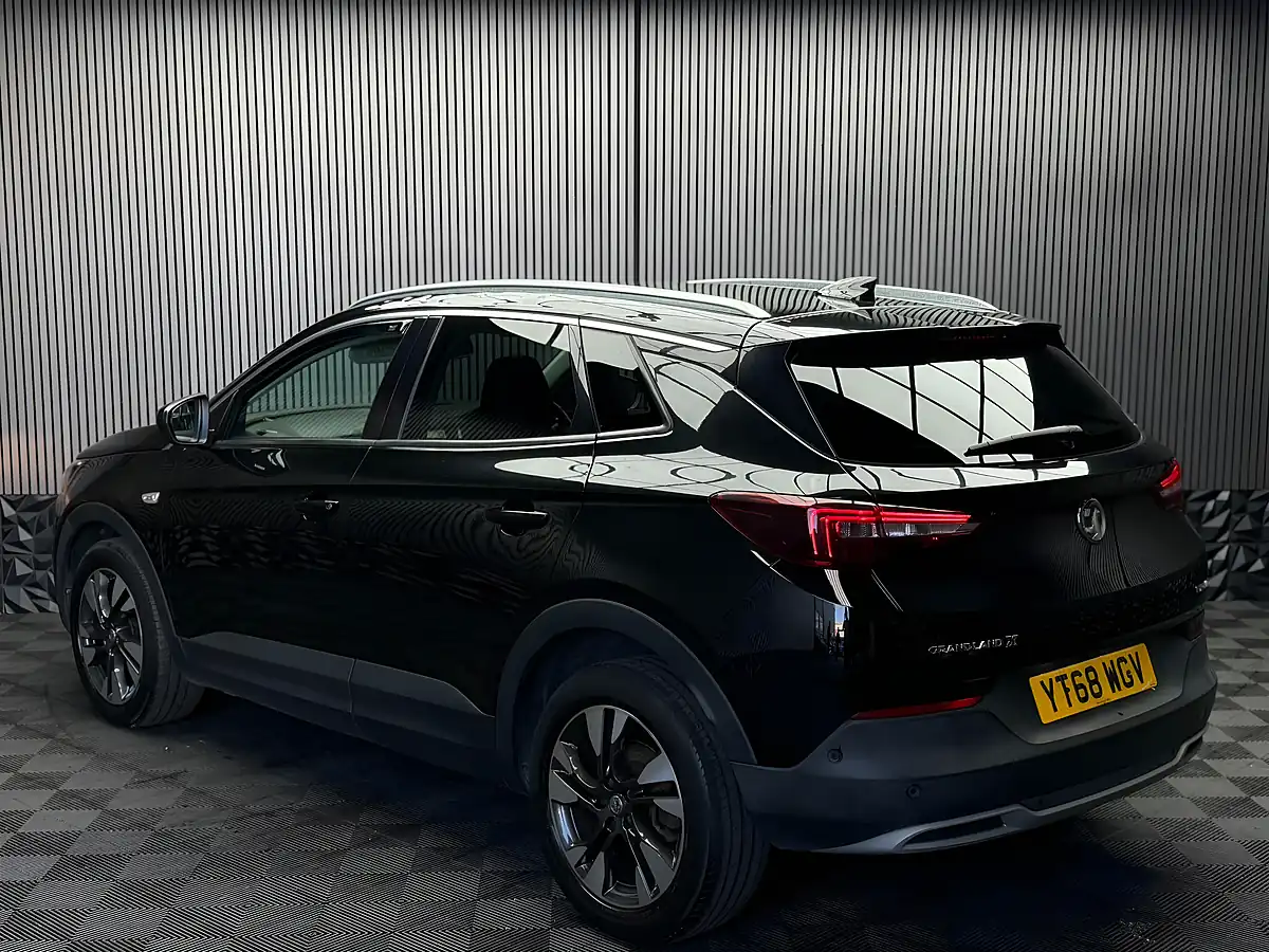 Used 2018 Vauxhall Grandland X Sport Nav Black - Interior and Exterior details 10