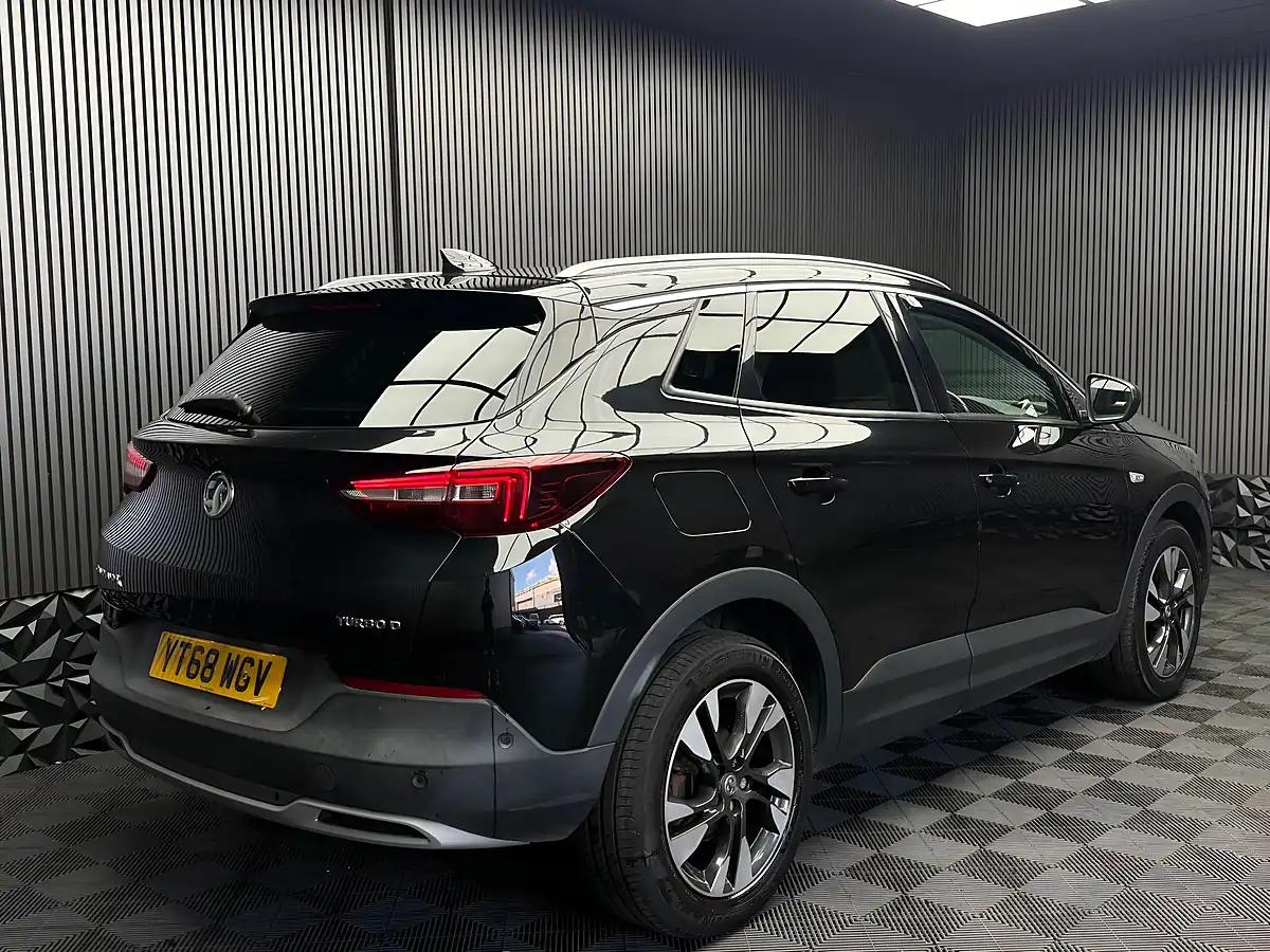 Used 2018 Vauxhall Grandland X Sport Nav Black - Interior and Exterior details 12