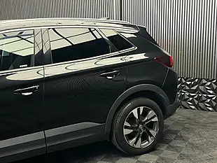Used 2018 Vauxhall Grandland X Sport Nav Black - Interior and Exterior details 14