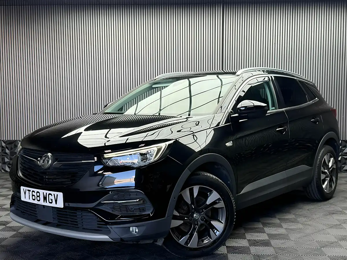 Used 2018 Vauxhall Grandland X Sport Nav Black - Interior and Exterior details 3