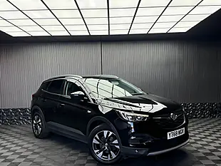 Used 2018 Vauxhall Grandland X Sport Nav Black - Interior and Exterior details 6