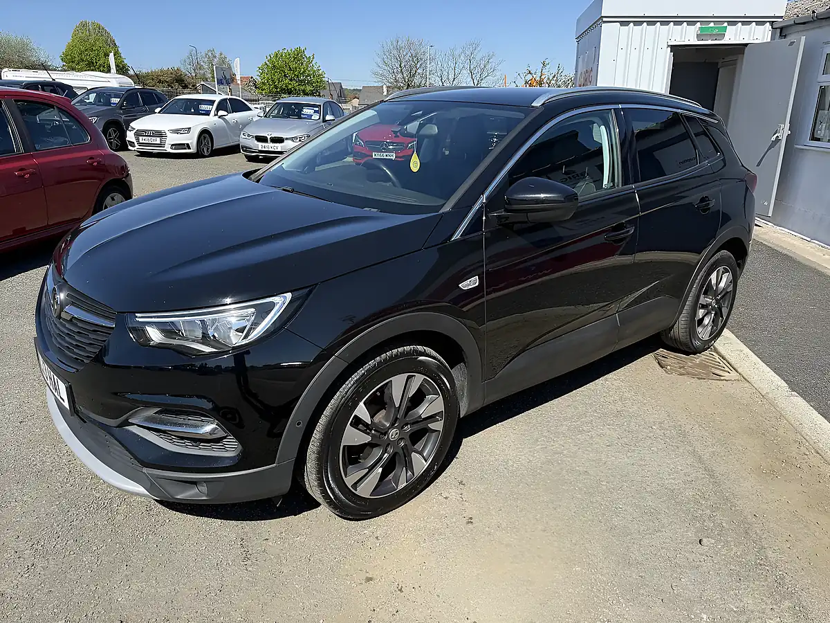Used 2018 Vauxhall Grandland X Sport Nav Black - Interior and Exterior details 2