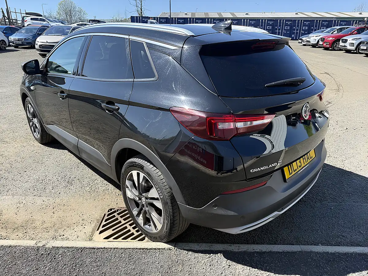 Used 2018 Vauxhall Grandland X Sport Nav Black - Interior and Exterior details 4