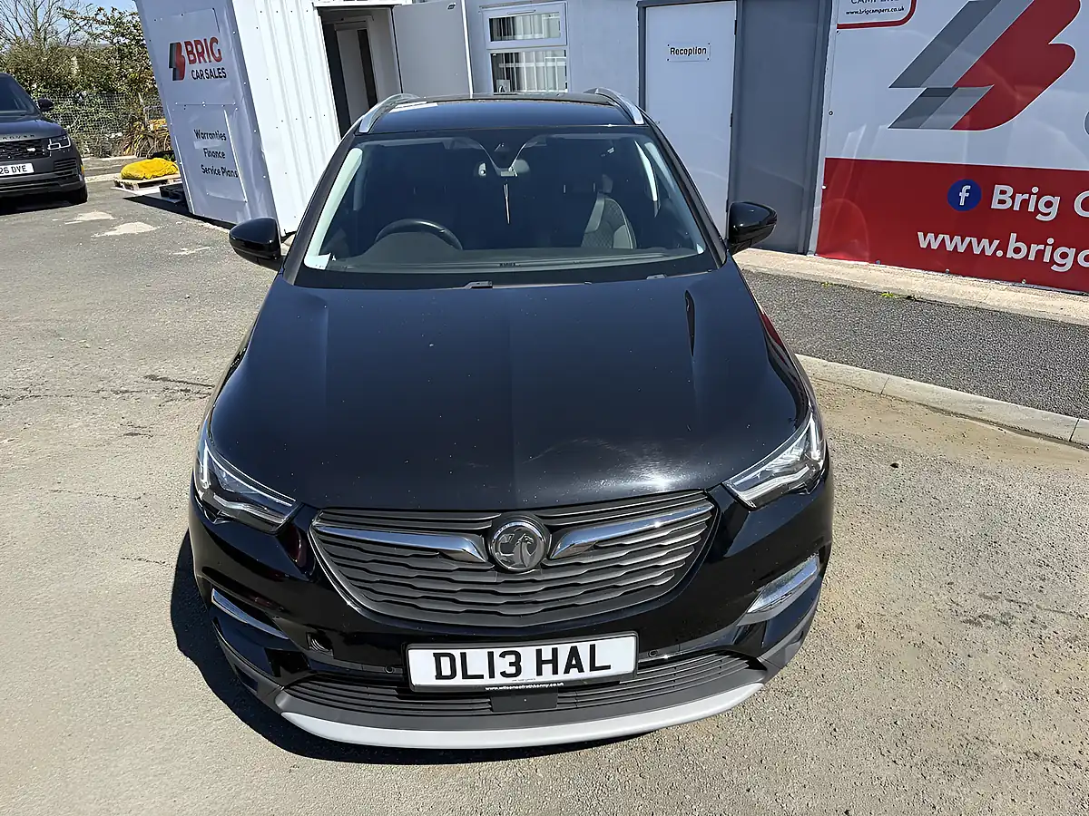 Used 2018 Vauxhall Grandland X Sport Nav Black - Interior and Exterior details 9