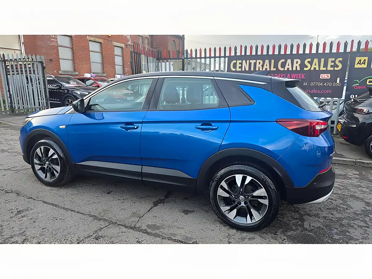 Used 2018 Vauxhall Grandland X Sport Nav Blue - Interior and Exterior details 11