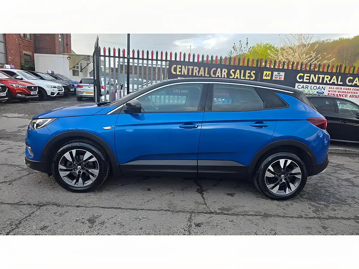 Used 2018 Vauxhall Grandland X Sport Nav Blue - Interior and Exterior details 14