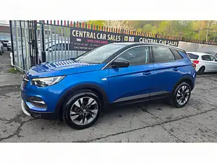 Used 2018 Vauxhall Grandland X Sport Nav Blue - Interior and Exterior details 16