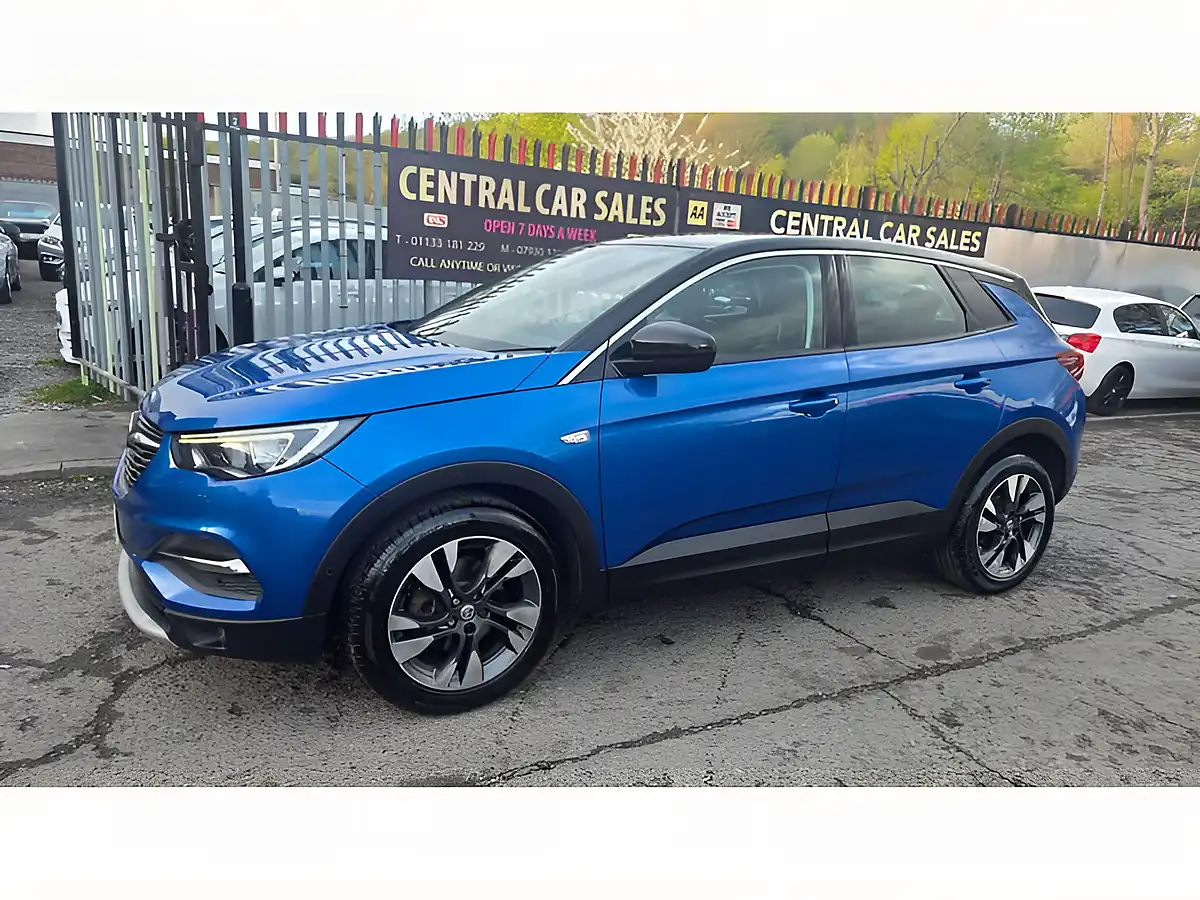 Used 2018 Vauxhall Grandland X Sport Nav Blue - Interior and Exterior details 16