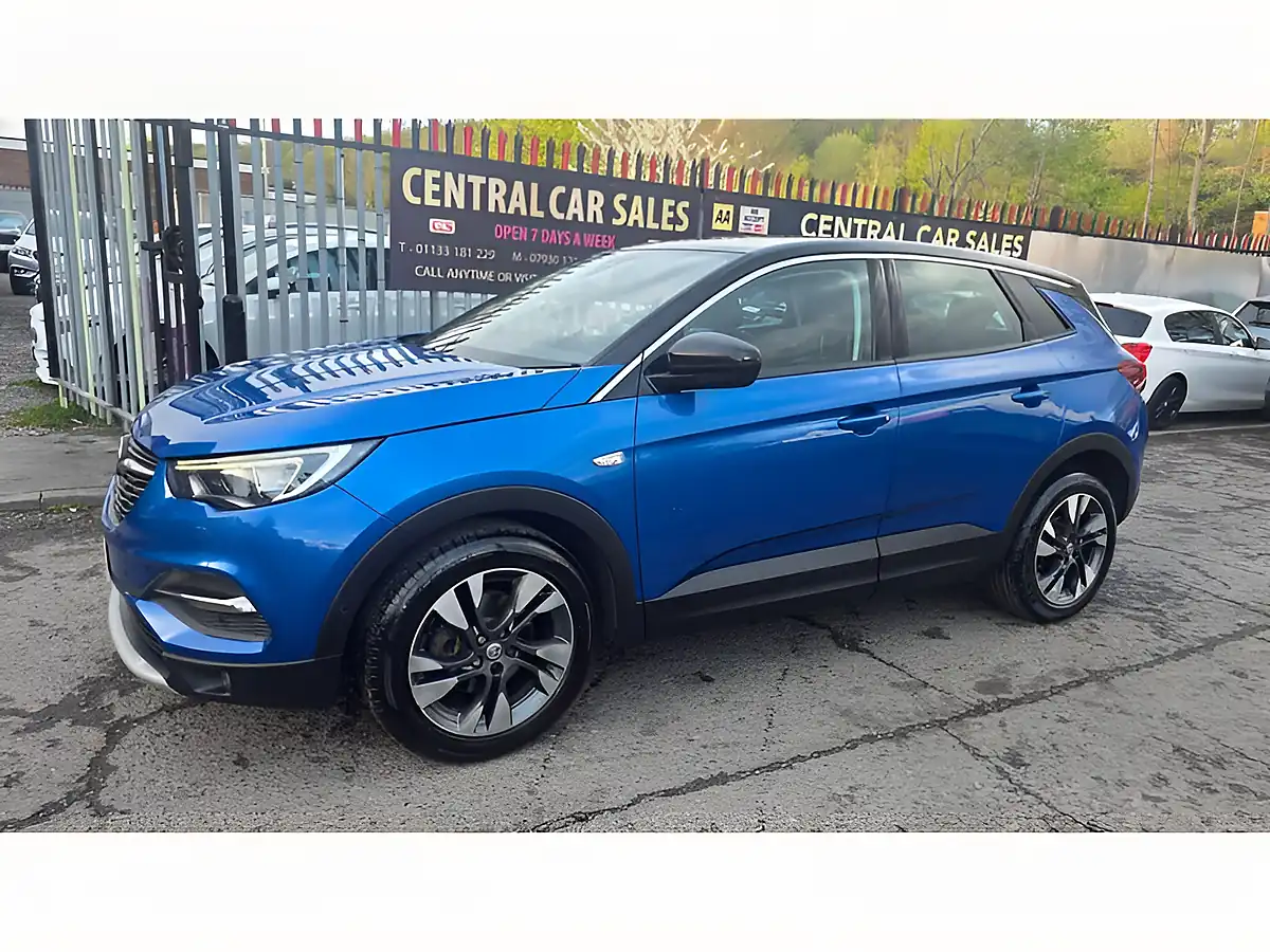 Used 2018 Vauxhall Grandland X Sport Nav Blue - Interior and Exterior details 17