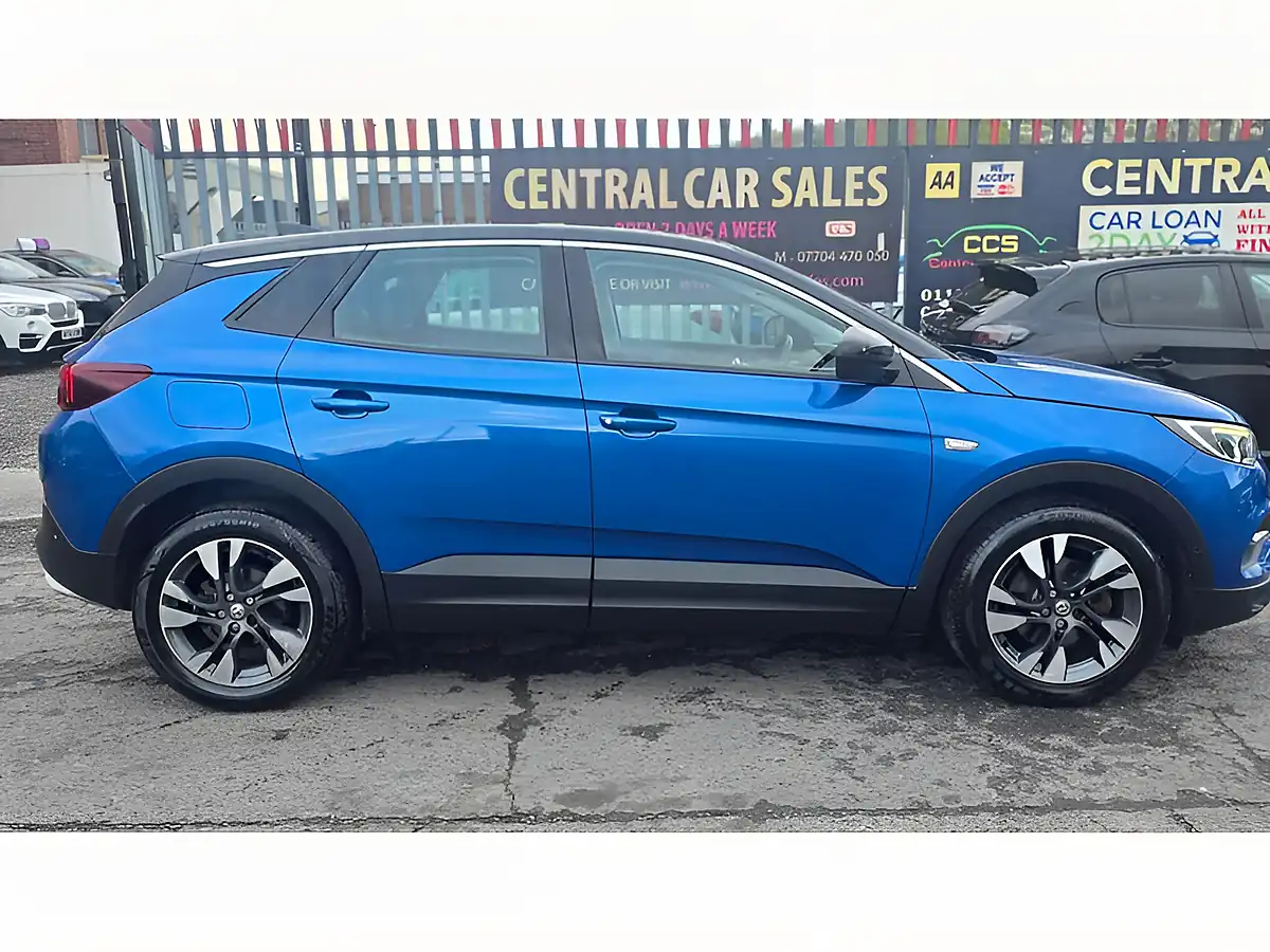 Used 2018 Vauxhall Grandland X Sport Nav Blue - Interior and Exterior details 5