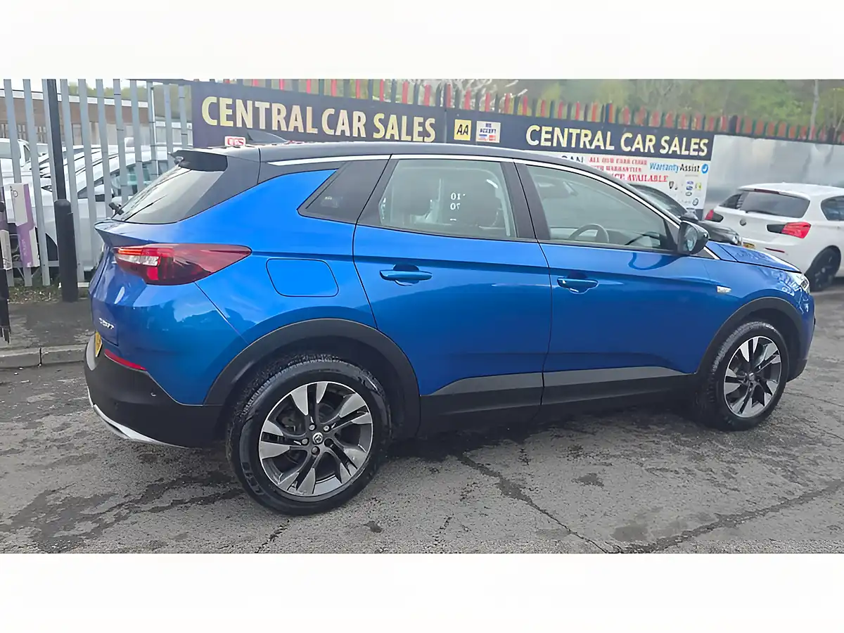 Used 2018 Vauxhall Grandland X Sport Nav Blue - Interior and Exterior details 6