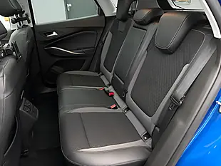 Used 2018 Vauxhall Grandland X Sport Nav Blue - Interior and Exterior details 12