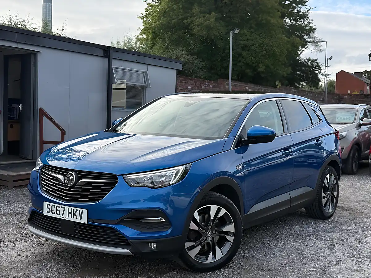 Used 2018 Vauxhall Grandland X Sport Nav Blue - Interior and Exterior details 3