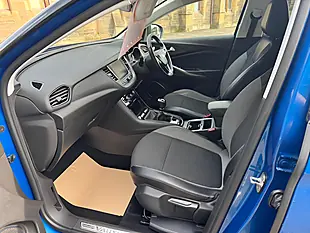 Used 2018 Vauxhall Grandland X Sport Nav Blue - Interior and Exterior details 12