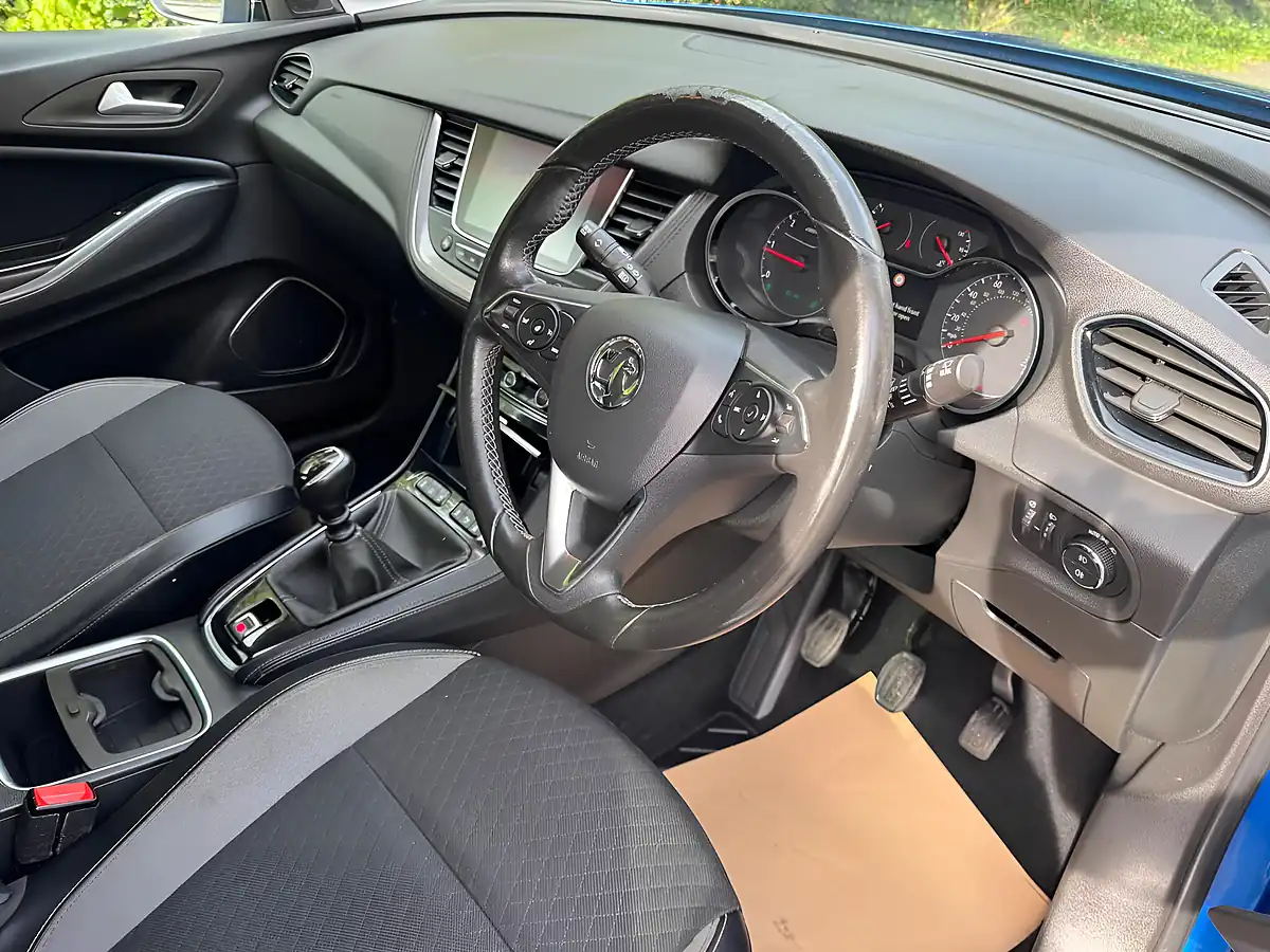 Used 2018 Vauxhall Grandland X Sport Nav Blue - Interior and Exterior details 17