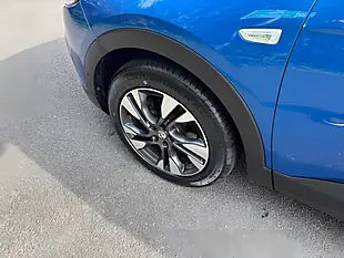 Used 2018 Vauxhall Grandland X Sport Nav Blue - Interior and Exterior details 8