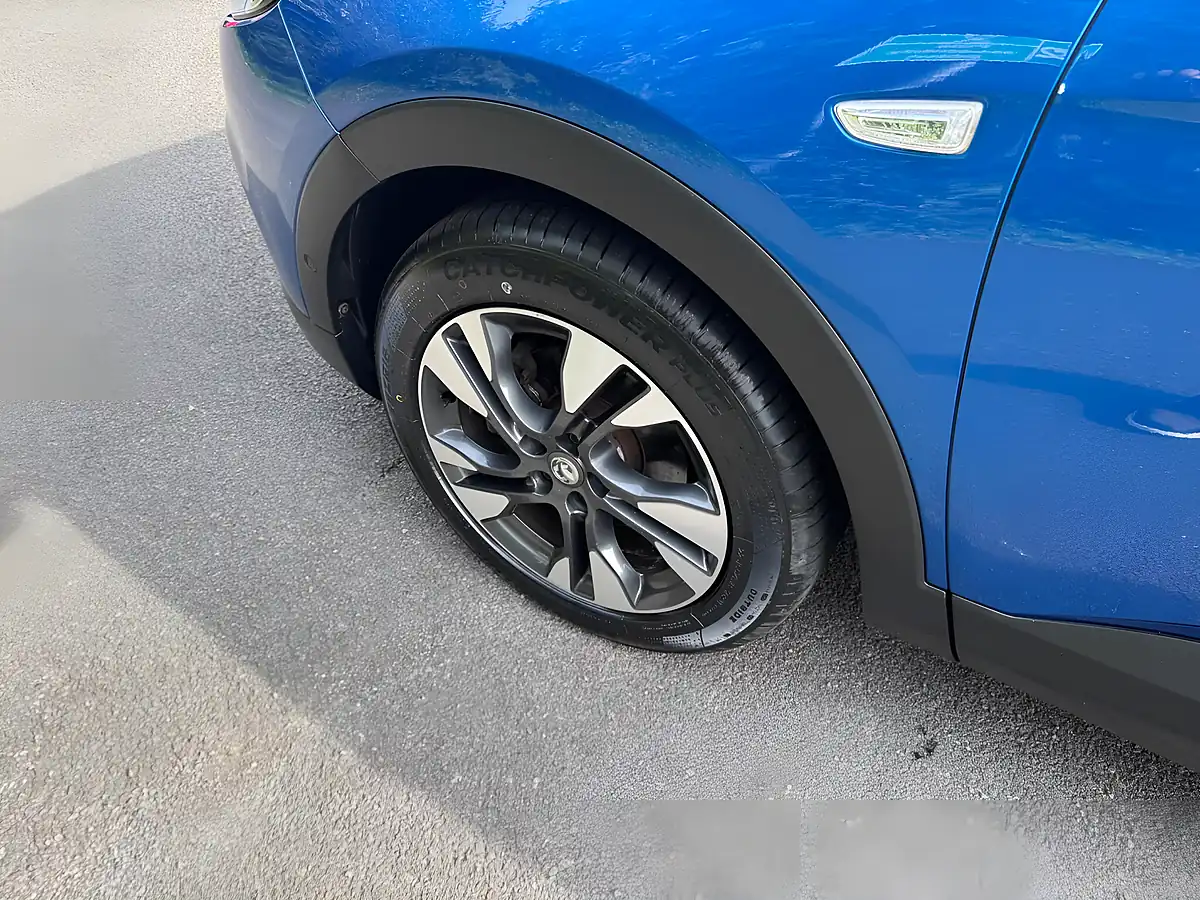 Used 2018 Vauxhall Grandland X Sport Nav Blue - Interior and Exterior details 8