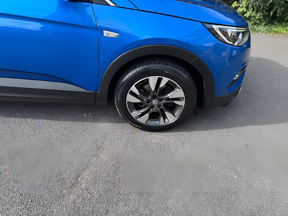 Used 2018 Vauxhall Grandland X Sport Nav Blue - Interior and Exterior details 9