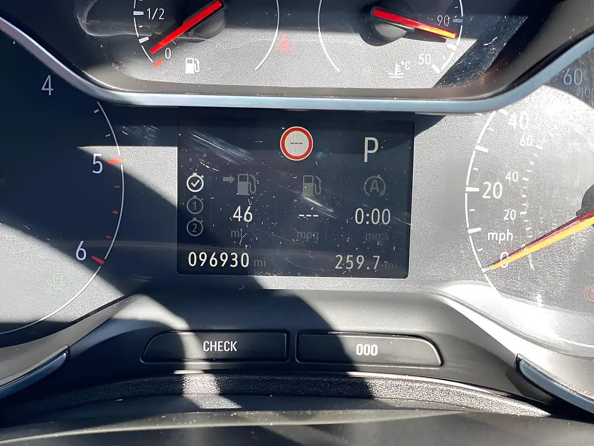 Used 2018 Vauxhall Grandland X Sport Nav Blue - Interior and Exterior details 14