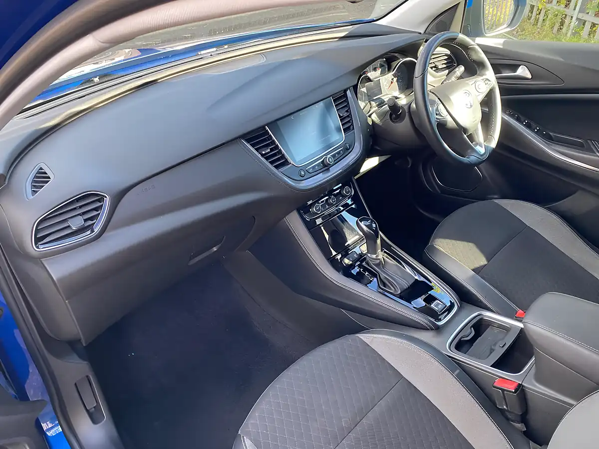 Used 2018 Vauxhall Grandland X Sport Nav Blue - Interior and Exterior details 6