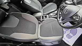 Used 2018 Vauxhall Grandland X Sport Nav Blue - Interior and Exterior details 15
