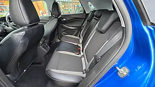 Used 2018 Vauxhall Grandland X Sport Nav Blue - Interior and Exterior details 16