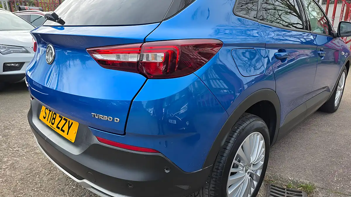 Used 2018 Vauxhall Grandland X Sport Nav Blue - Interior and Exterior details 6