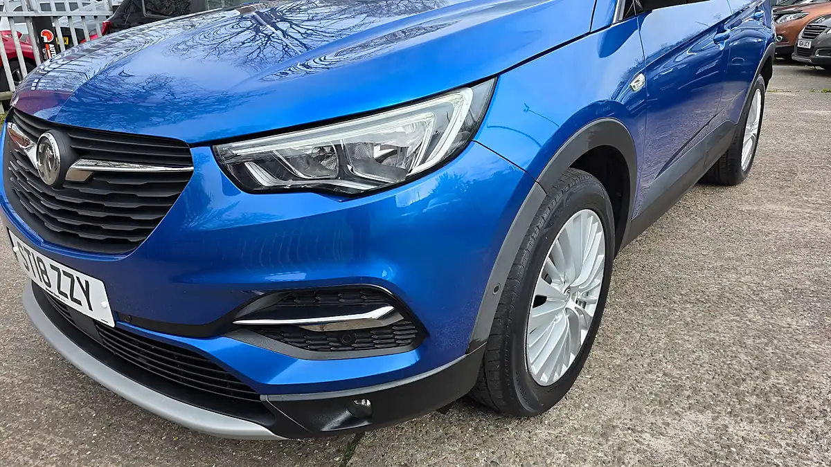 Used 2018 Vauxhall Grandland X Sport Nav Blue - Interior and Exterior details 9