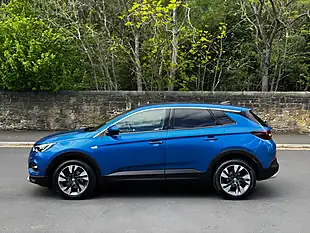 Used 2018 Vauxhall Grandland X Sport Nav Blue - Interior and Exterior details 13