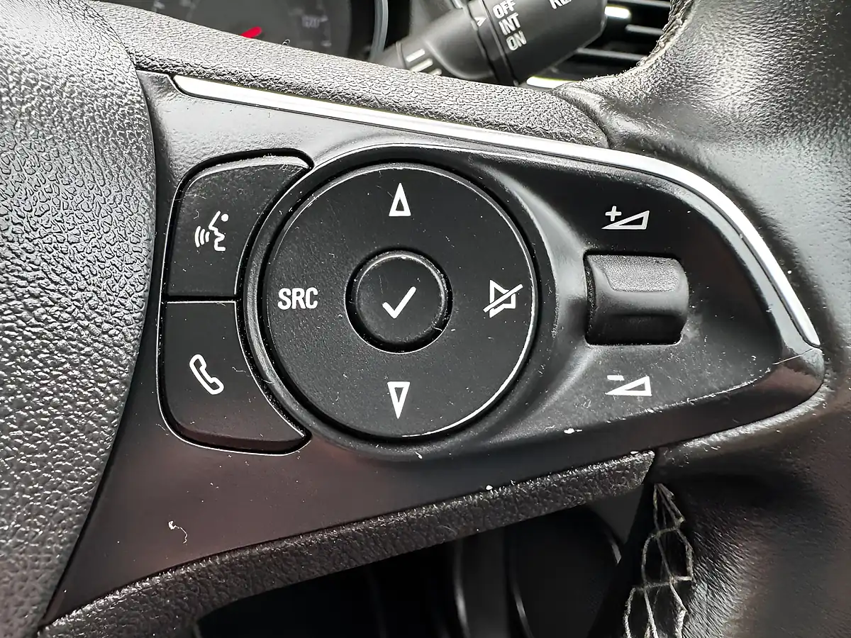 Used 2018 Vauxhall Grandland X Sport Nav Blue - Interior and Exterior details 18