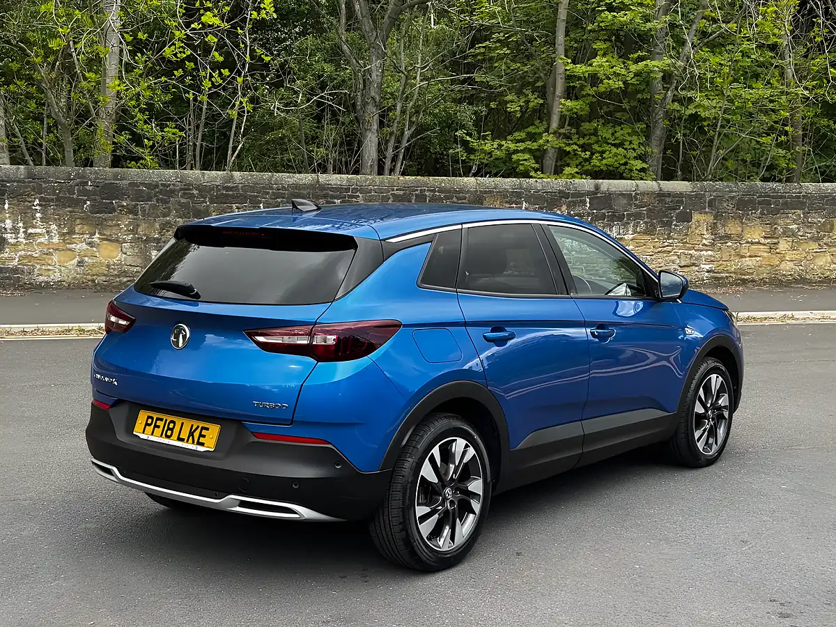 Used 2018 Vauxhall Grandland X Sport Nav Blue - Interior and Exterior details 5