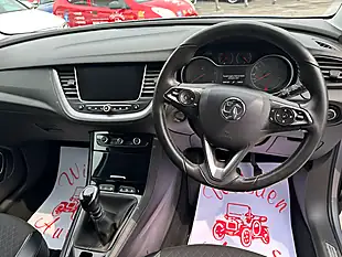 Used 2018 Vauxhall Grandland X Sport Nav Grey - Interior and Exterior details 13