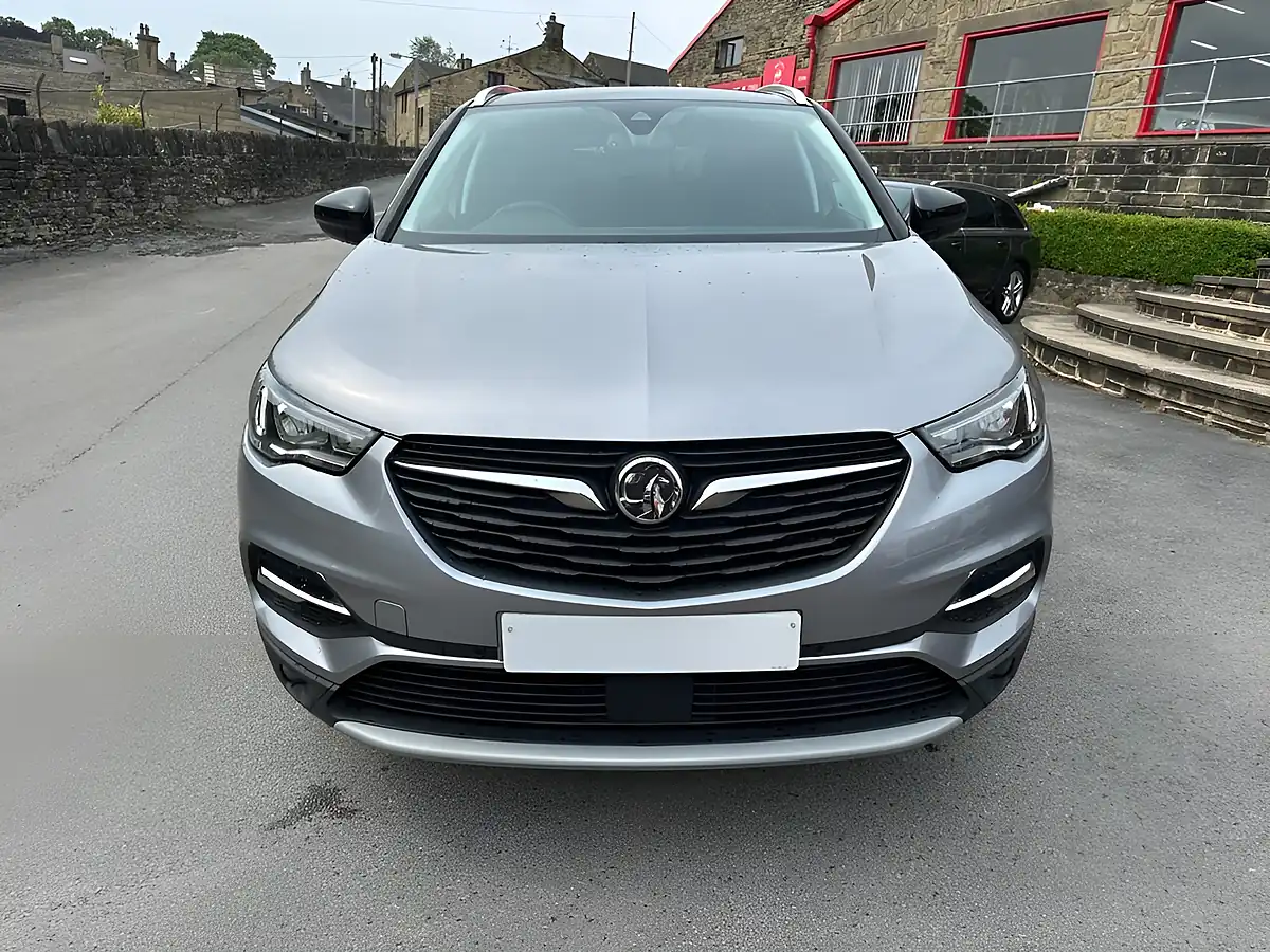 Used 2018 Vauxhall Grandland X Sport Nav Grey - Interior and Exterior details 3