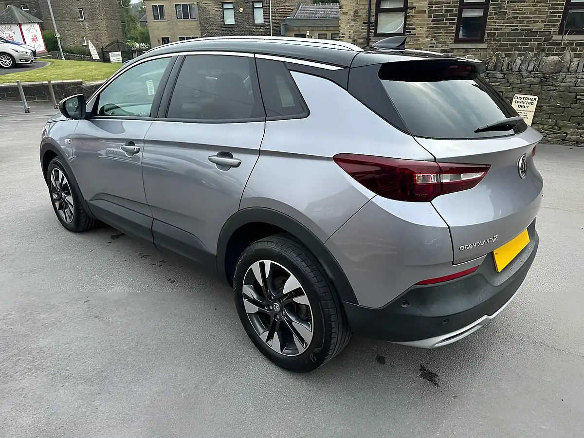Used 2018 Vauxhall Grandland X Sport Nav Grey - Interior and Exterior details 6