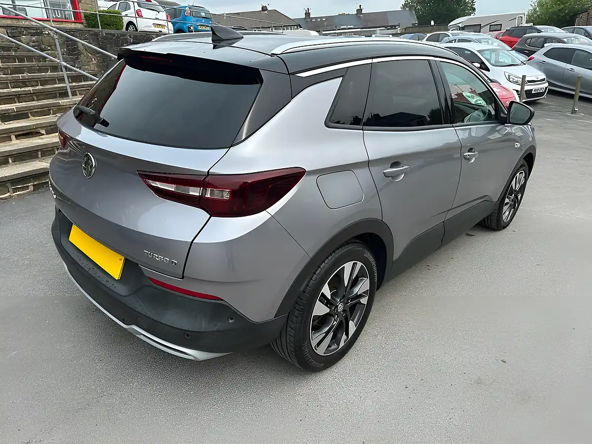Used 2018 Vauxhall Grandland X Sport Nav Grey - Interior and Exterior details 8