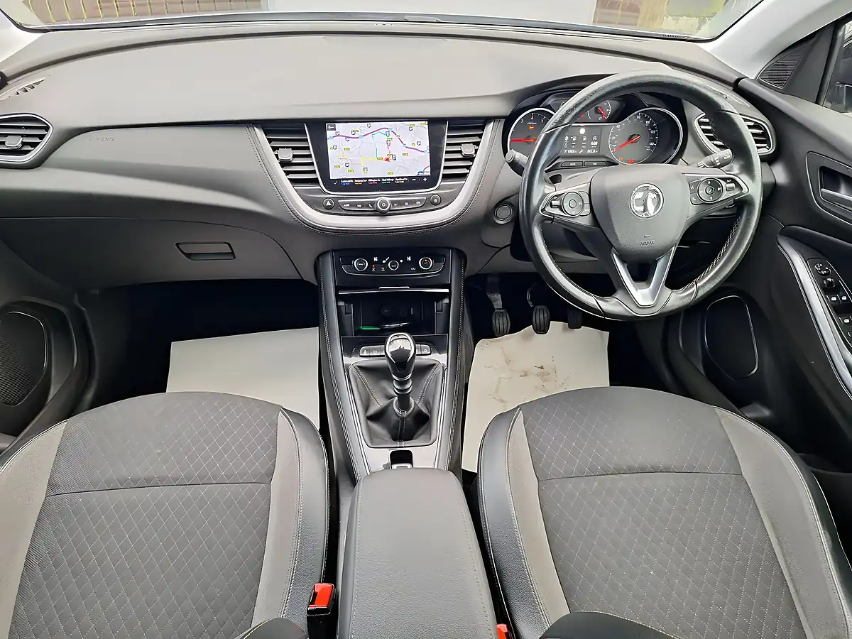 Used 2018 Vauxhall Grandland X Sport Nav Grey - Interior and Exterior details 10