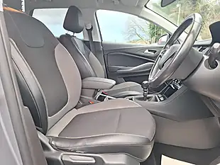 Used 2018 Vauxhall Grandland X Sport Nav Grey - Interior and Exterior details 11