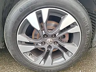 Used 2018 Vauxhall Grandland X Sport Nav Grey - Interior and Exterior details 17