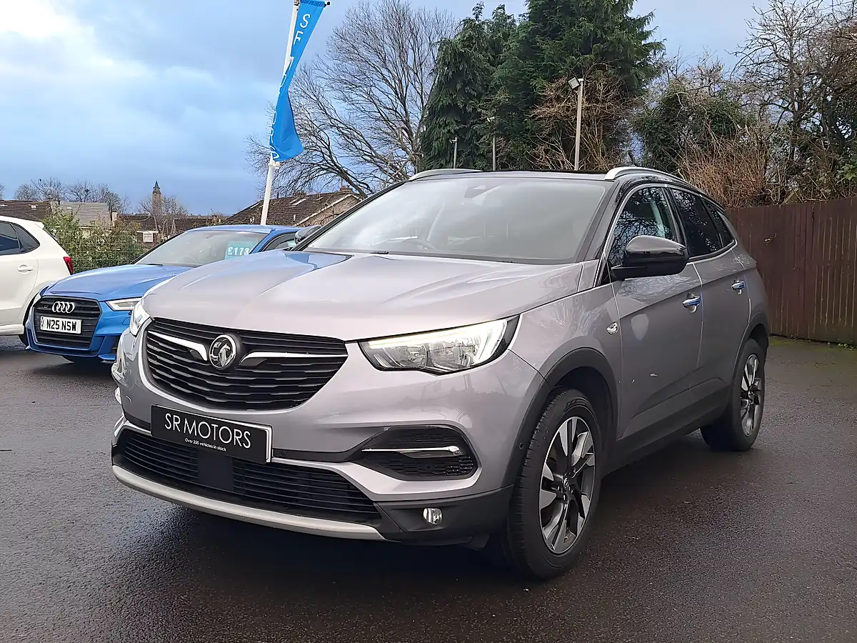 Used 2018 Vauxhall Grandland X Sport Nav Grey - Interior and Exterior details 3