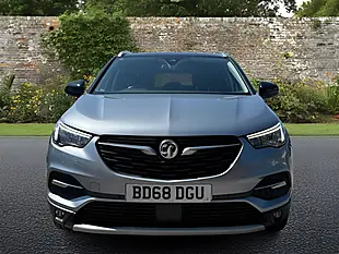 Used 2018 Vauxhall Grandland X Sport Nav Grey - Interior and Exterior details 3