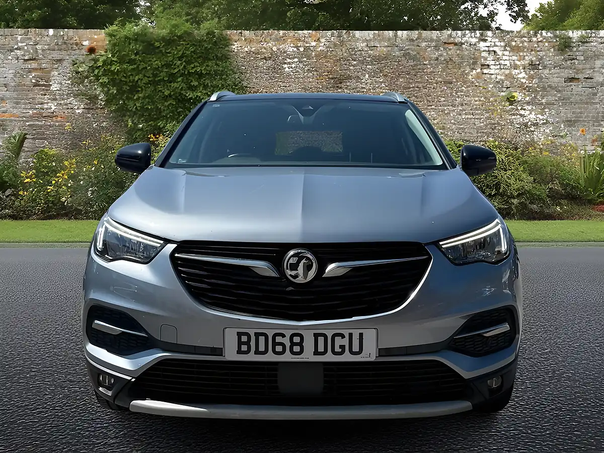 Used 2018 Vauxhall Grandland X Sport Nav Grey - Interior and Exterior details 3