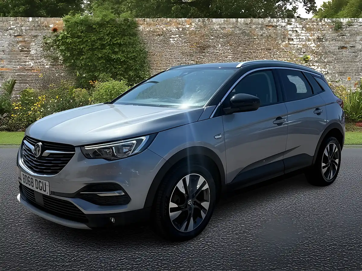 Used 2018 Vauxhall Grandland X Sport Nav Grey - Interior and Exterior details 4