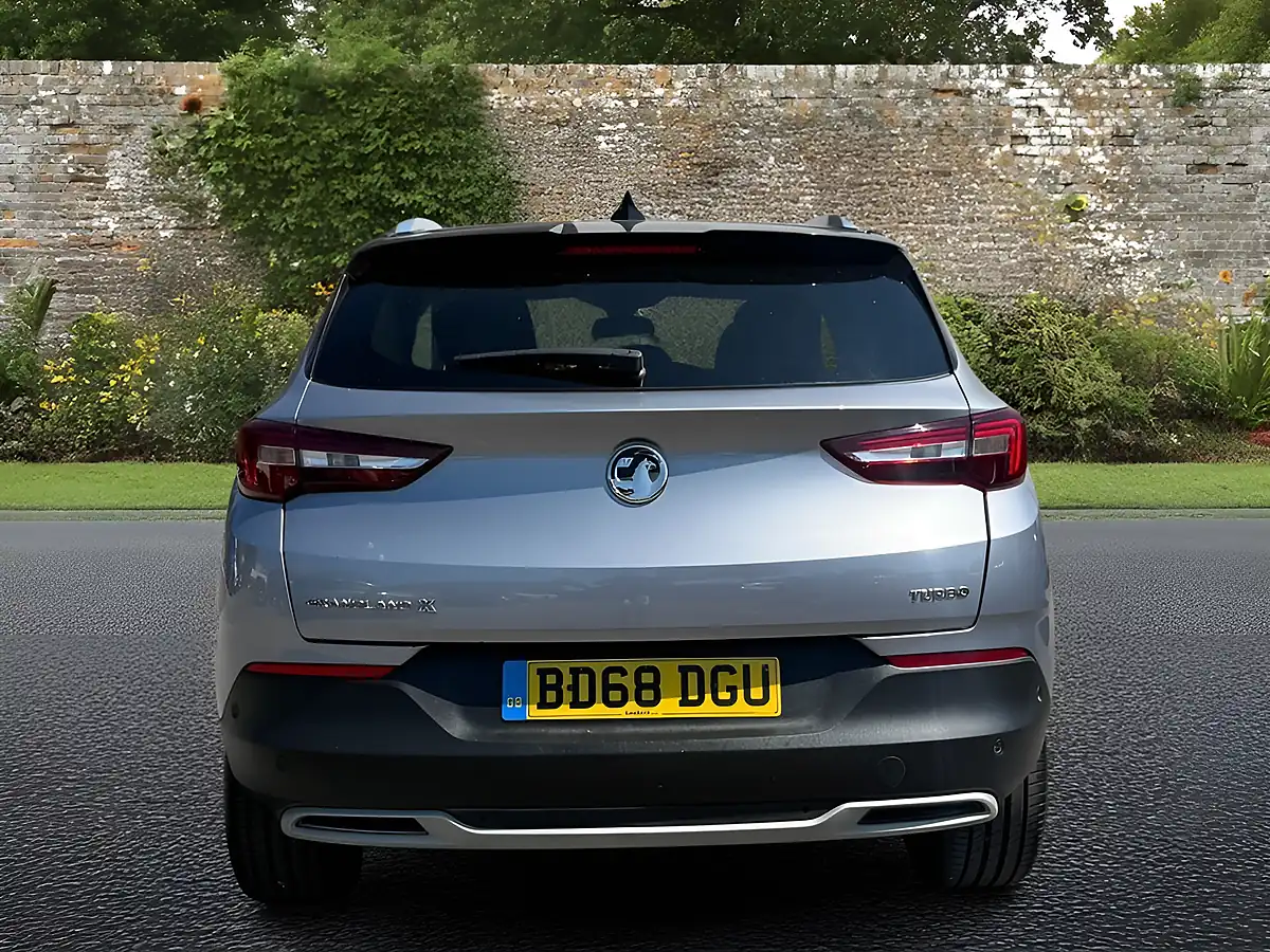 Used 2018 Vauxhall Grandland X Sport Nav Grey - Interior and Exterior details 7